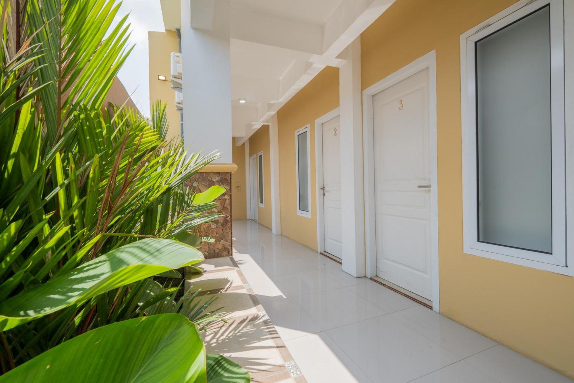 Hotel Reddoorz Syariah Near Rsud Dr Iskak Tulungagung Kedungwaru Exterior foto