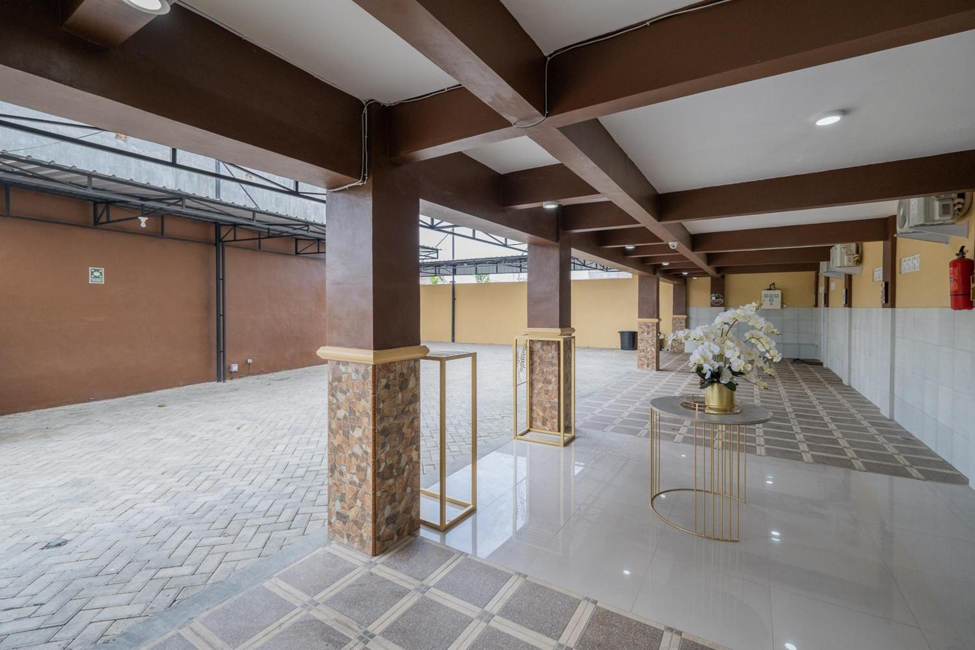 Hotel Reddoorz Syariah Near Rsud Dr Iskak Tulungagung Kedungwaru Exterior foto