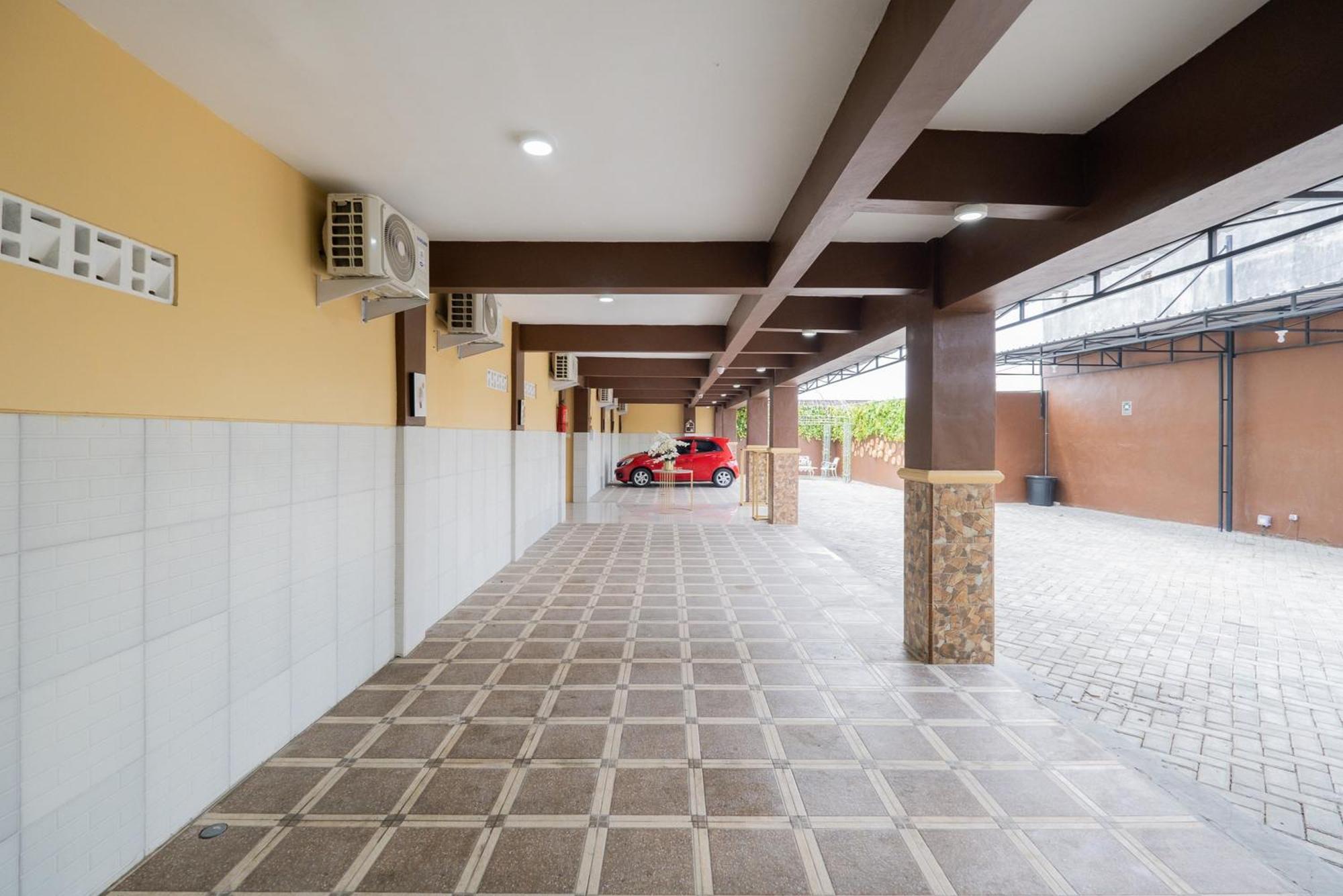 Hotel Reddoorz Syariah Near Rsud Dr Iskak Tulungagung Kedungwaru Exterior foto